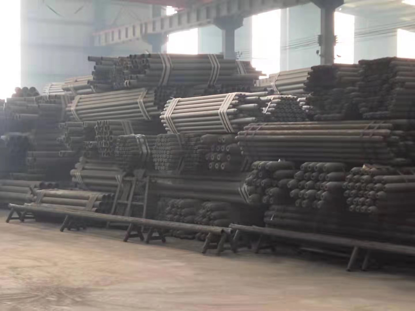 �������